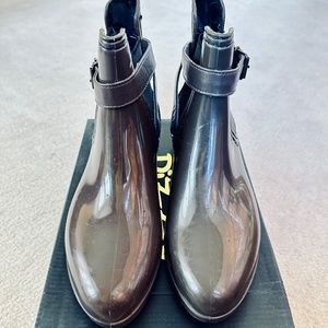 Women's Dizzy Brown Rain Boots, Size 37